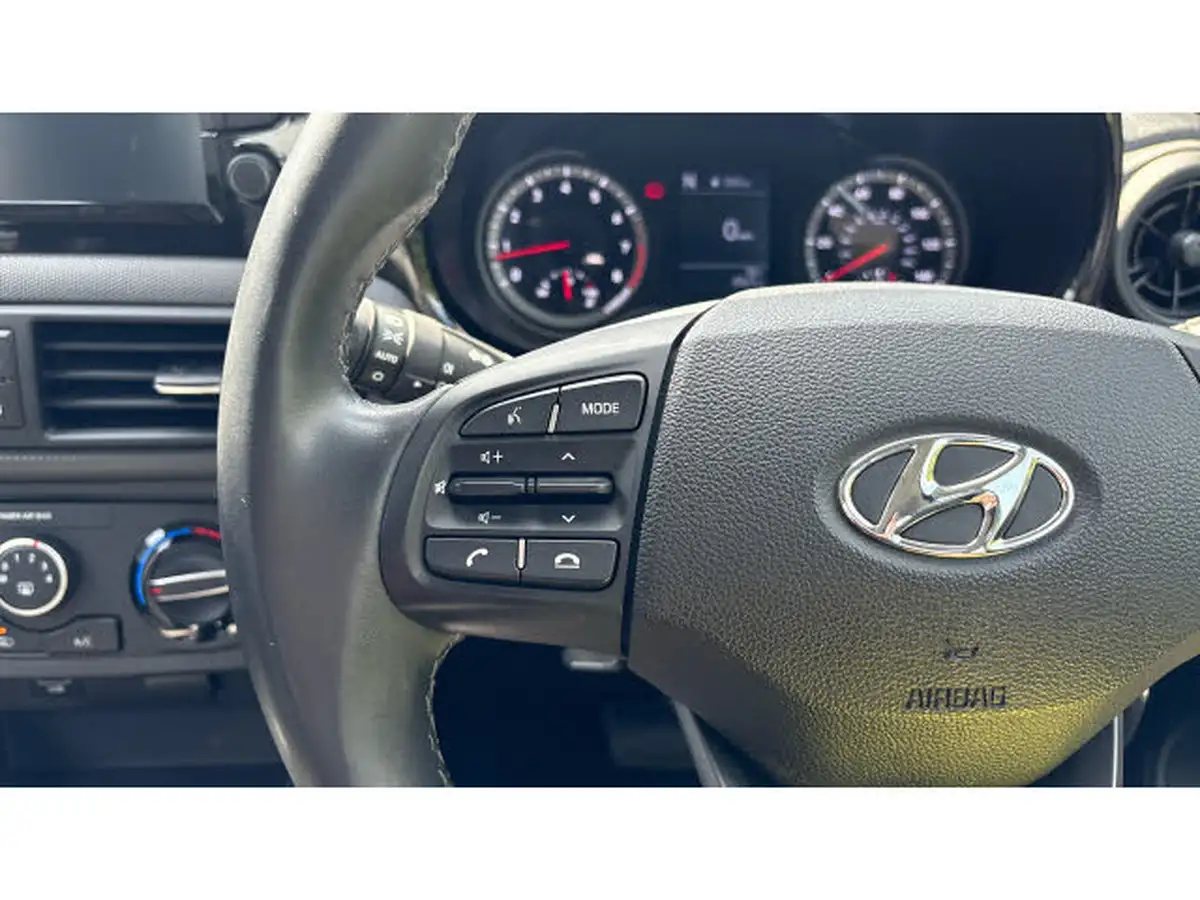 2023-hyundai-i10-12-se-connect-auto-big-41