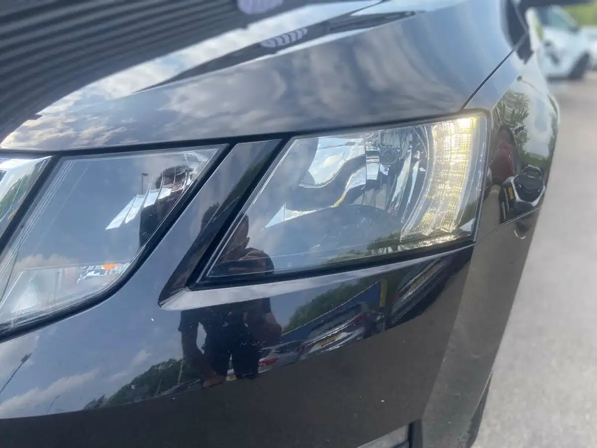 2018-skoda-octavia-16tdi-se-scr-estate-dsg-big-15