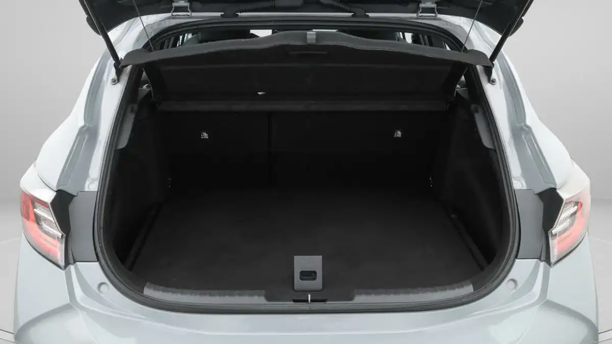 2022-toyota-corolla-18-vvt-i-icon-120bhp-trk-hatchback-5d-big-17