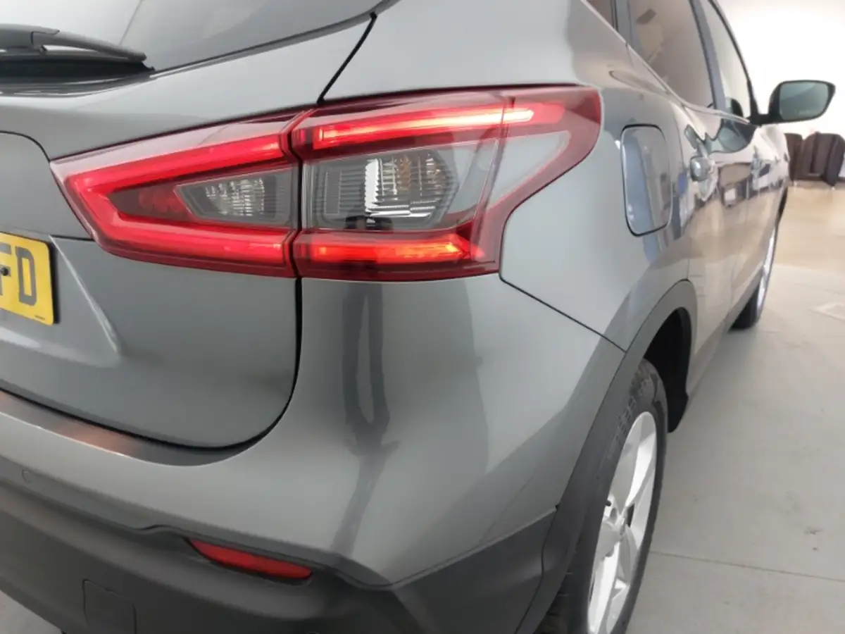 2020-nissan-qashqai-13-dig-t-acenta-premium-140ps-big-13