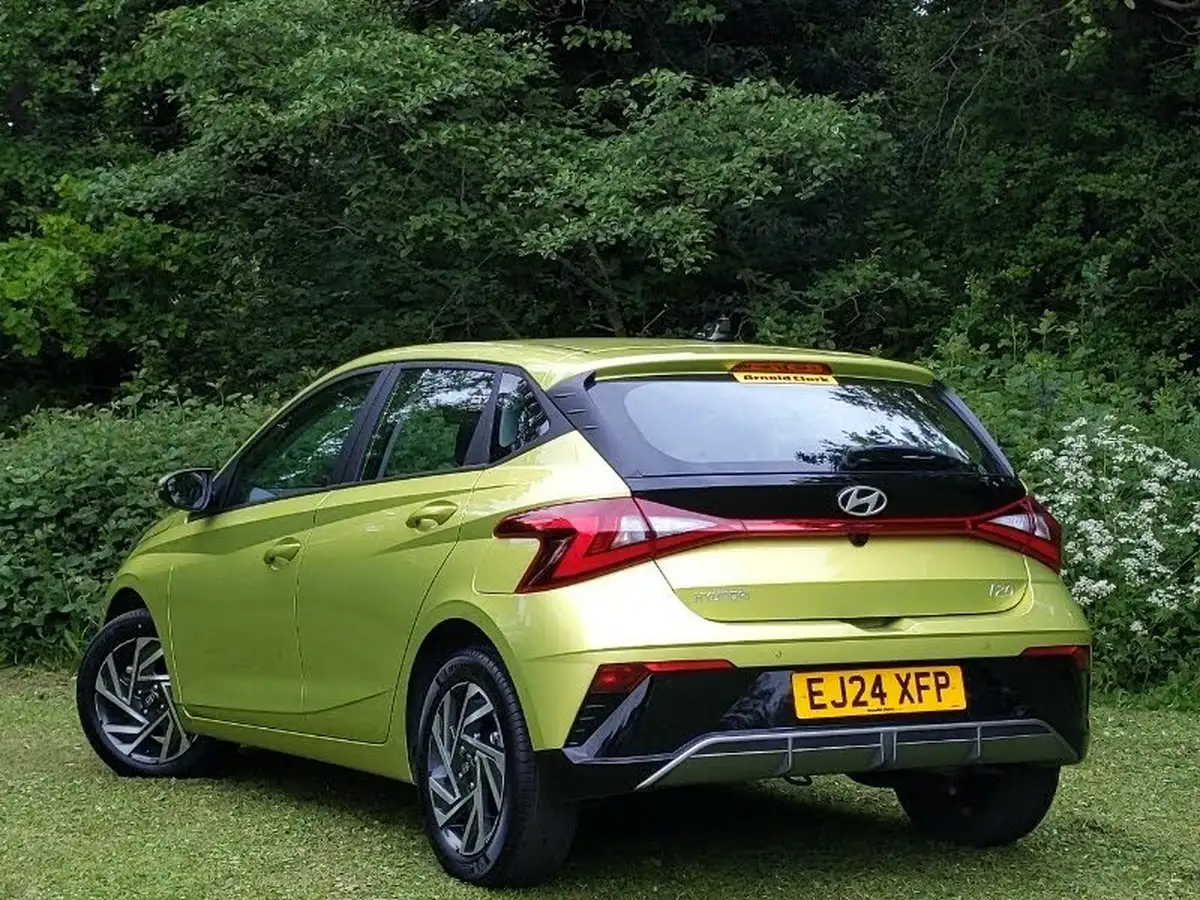 2024-hyundai-i20-10-t-gdi-advance-big-1