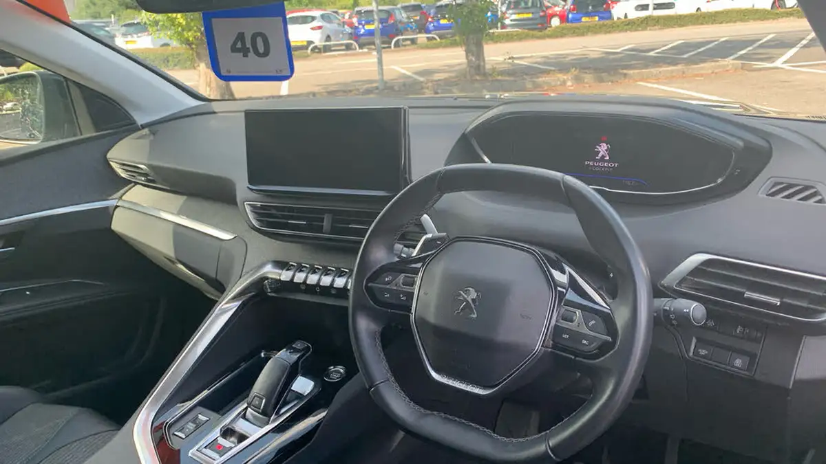 2022-peugeot-3008-suv-12-puretech-allure-premium-eat8-big-3