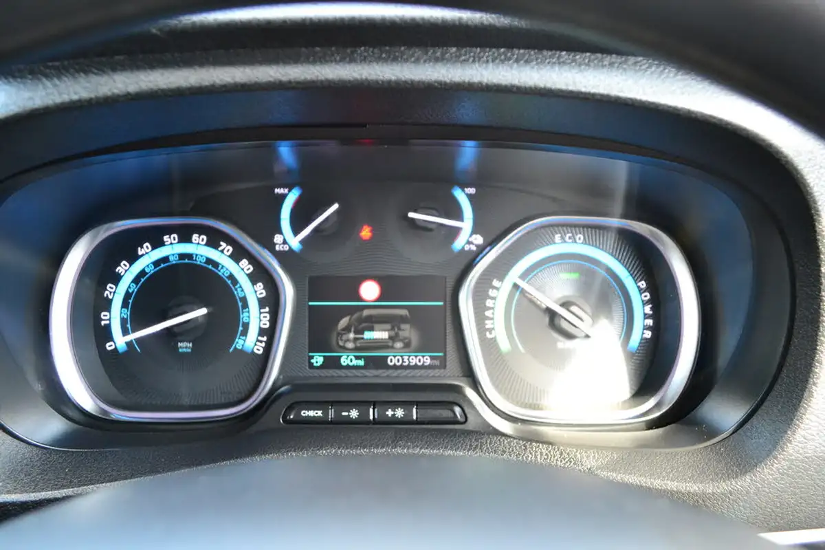 2023-peugeot-expert-e-asphalt-premium-long-75kwh-big-10