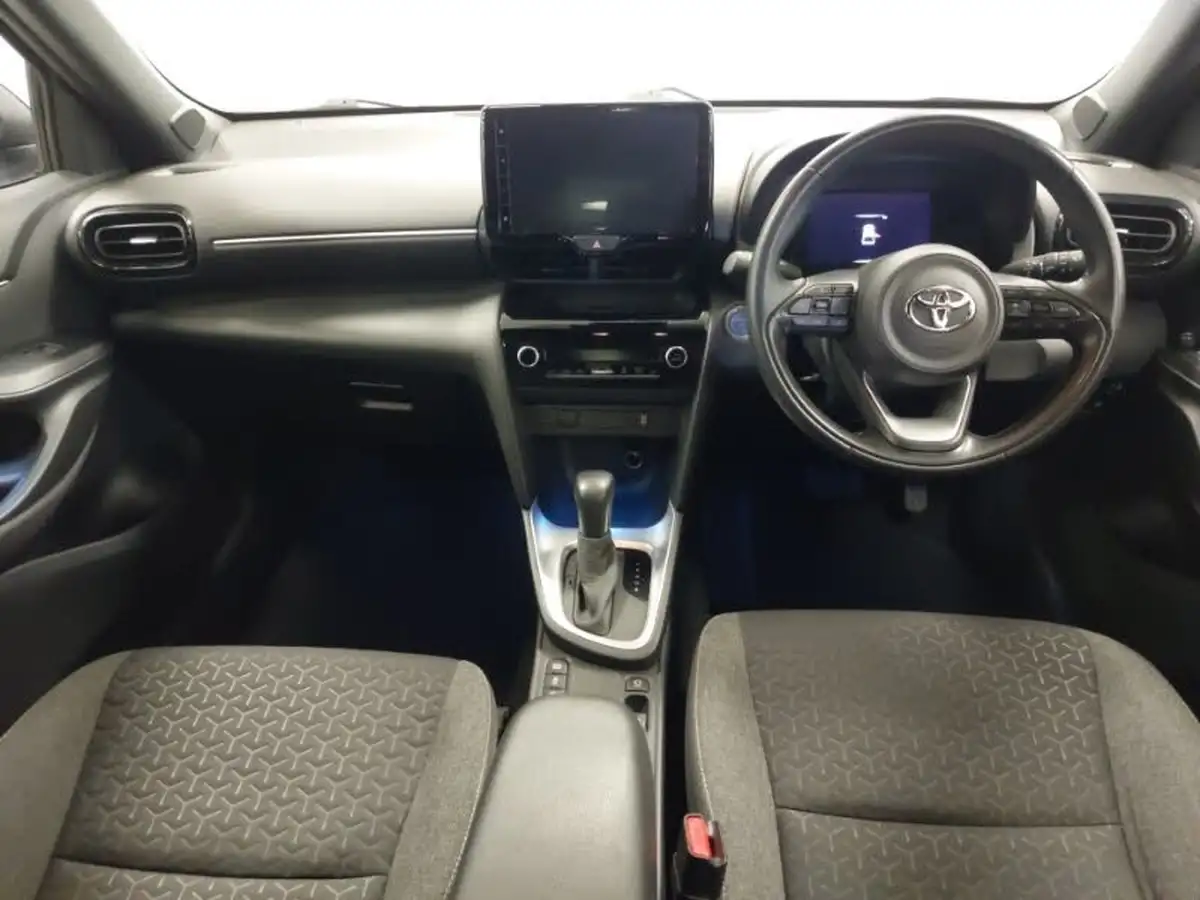 2022-toyota-yaris-cross-15-vvt-i-design-big-2