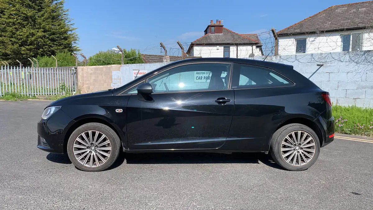 2015-seat-ibiza-12-tsi-connect-sportcoupe-3d-big-5