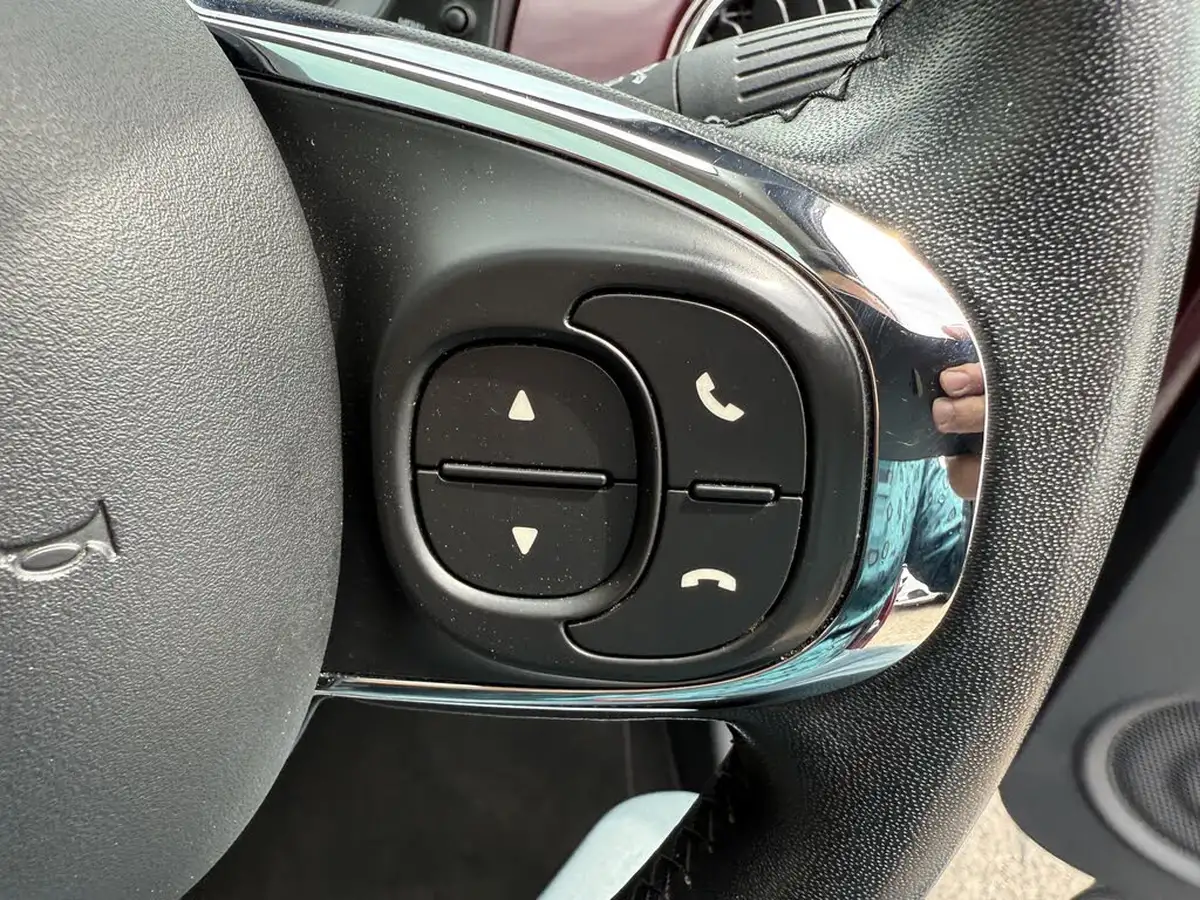 2015-fiat-500-12-lounge-ss-dualogic-big-33