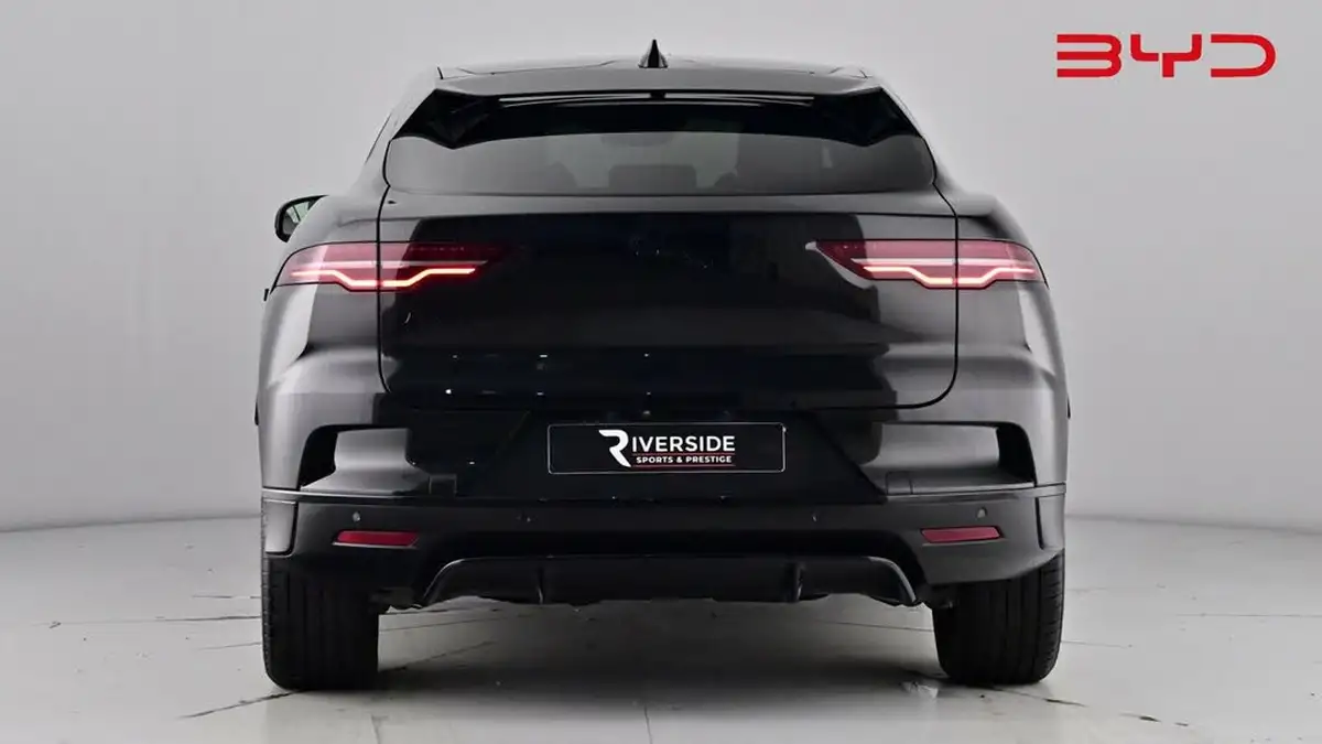 2023-jaguar-i-pace-ev400-hse-black-big-4
