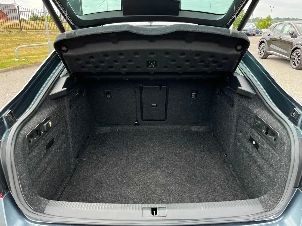 2018-skoda-superb-20tdi-scr-se-l-executive-150ps-hatchback-dsg-big-19