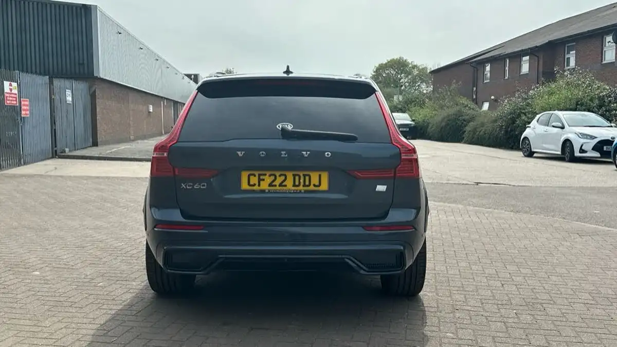 2022-volvo-xc60-20-t8-r-design-pro-455bhp-plug-in-hybrid-big-12