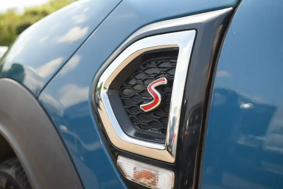 2019-mini-countryman-20-cooper-s-classic-auto-big-17