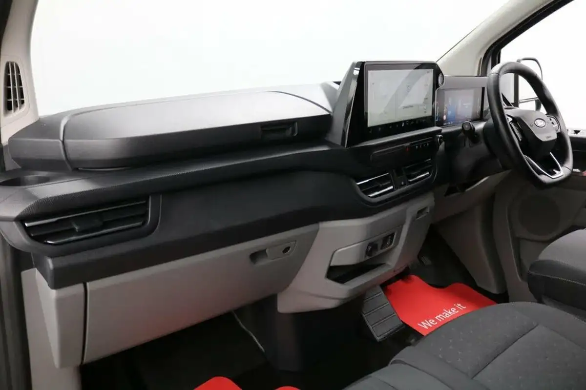 2024-ford-transit-custom-20tdci-320-l2h1-limited-136pseu6e-panel-van-1996cc-auto-big-26