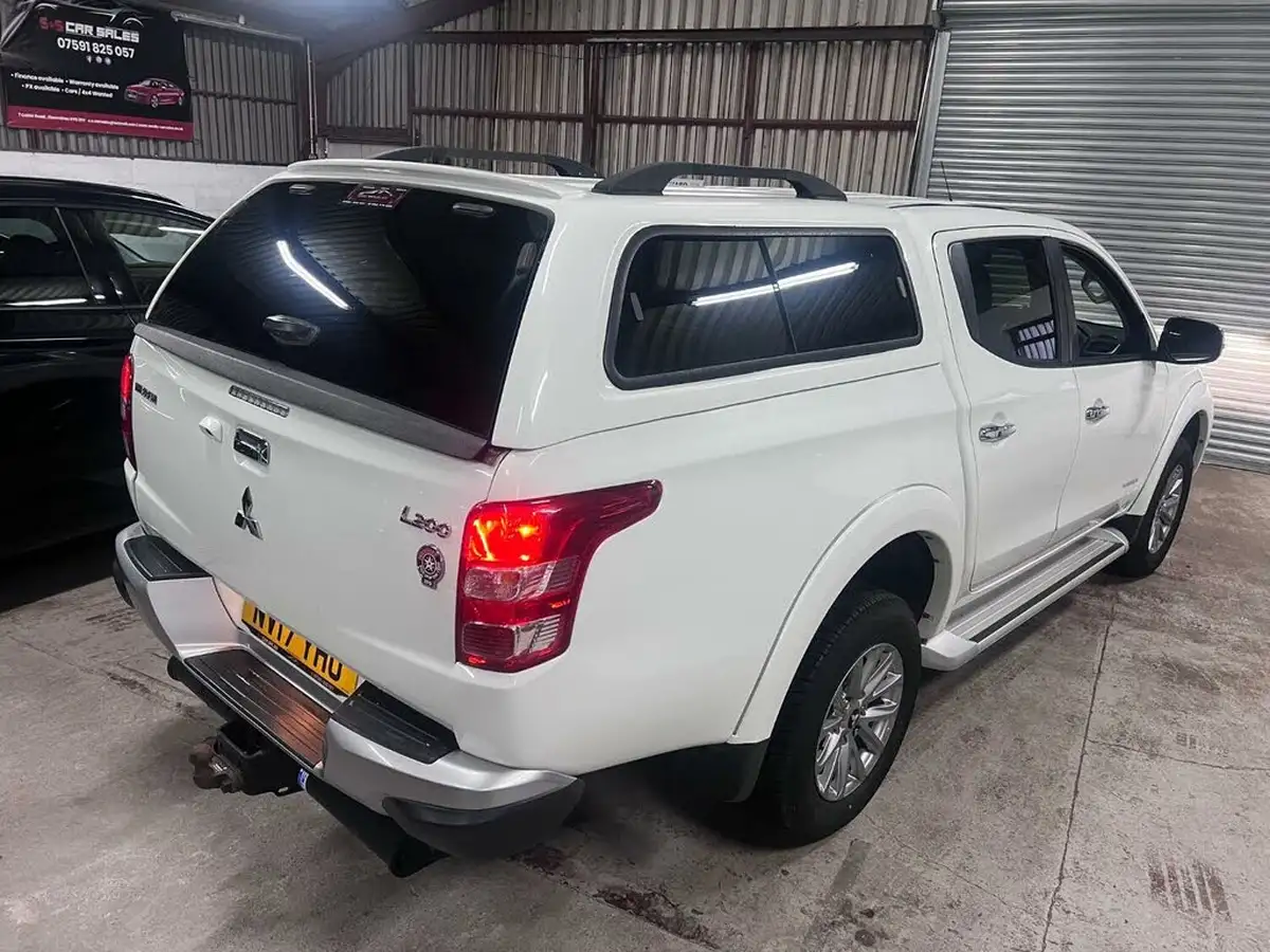 2017-mitsubishi-l200-24di-d-warrior-178bhp-eu6-big-12