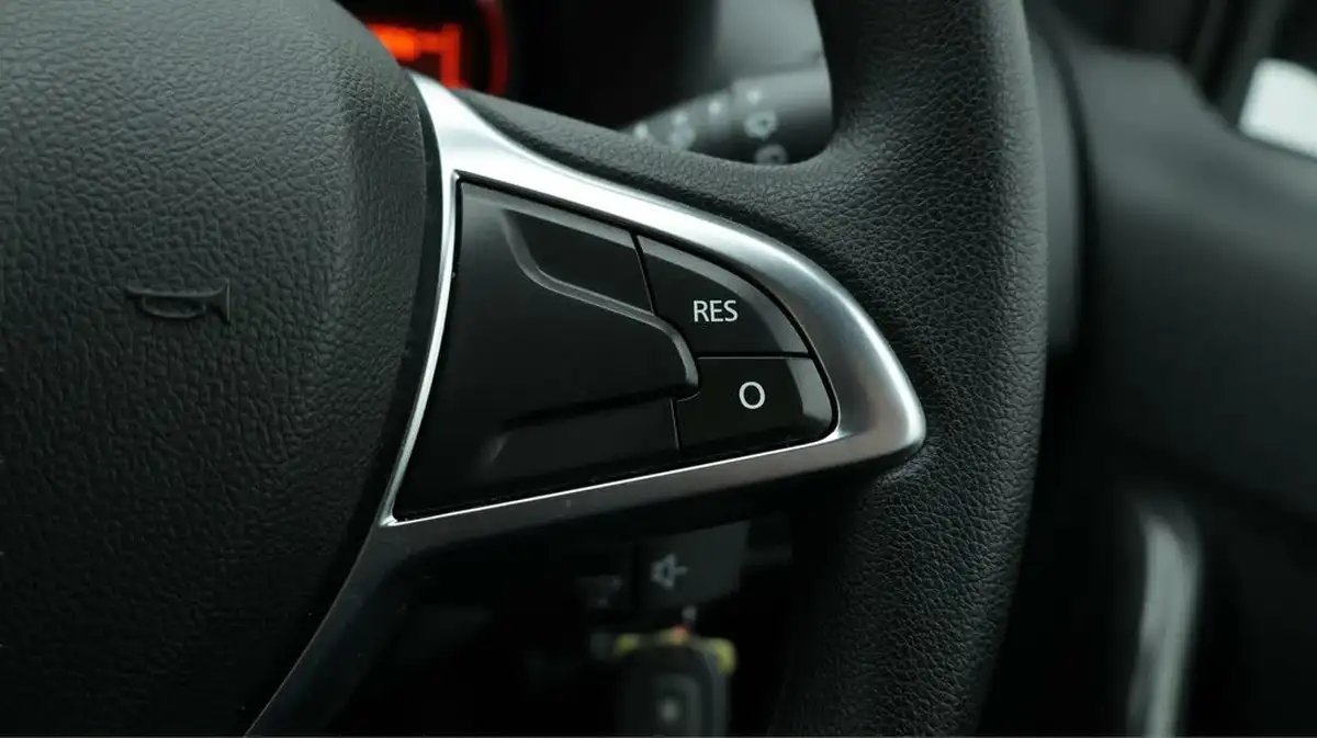 2020-dacia-sandero-09-tce-comfort-big-24