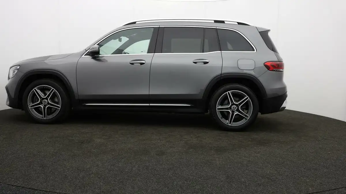 2022-mercedes-benz-glb-class-20d-glb220d-amg-line-premium-plus-big-79