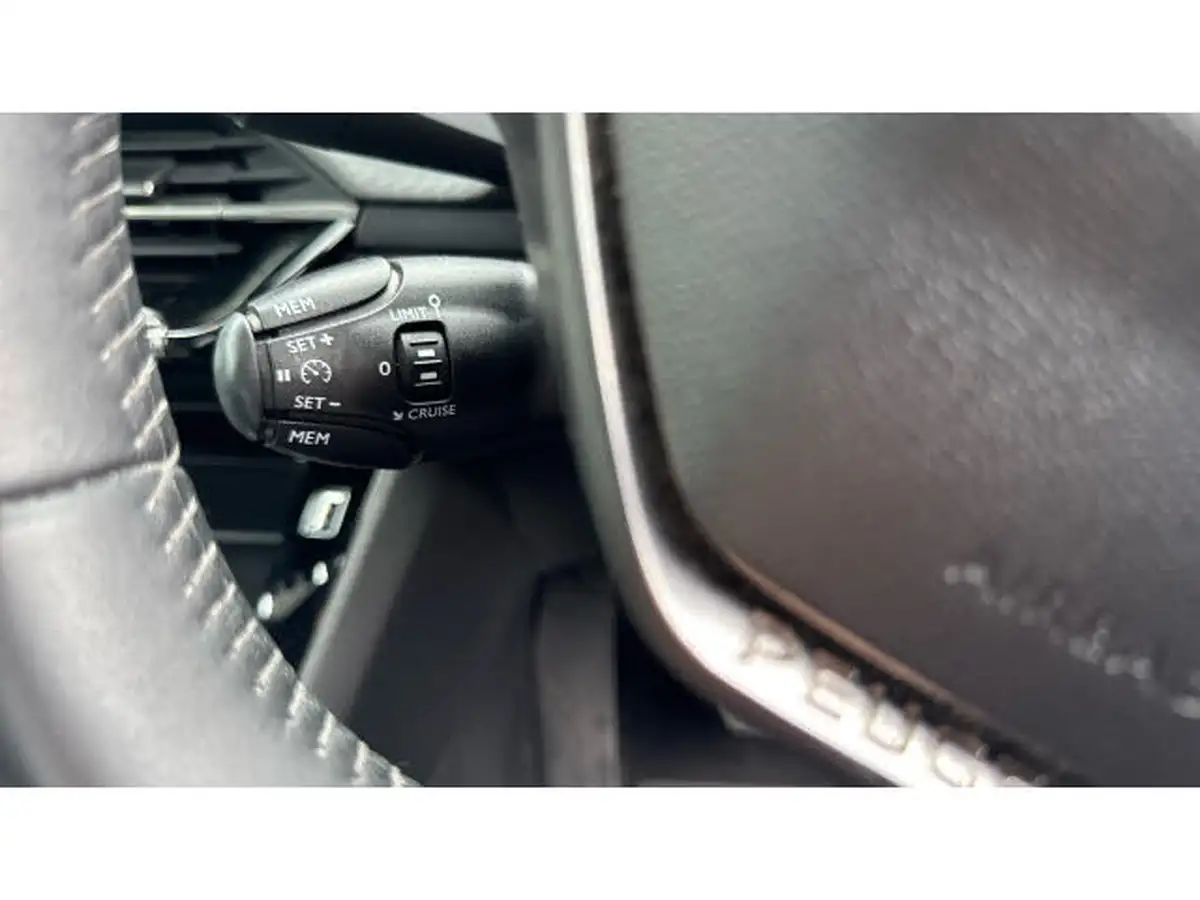 2023-peugeot-2008-suv-e-active-premium-big-28
