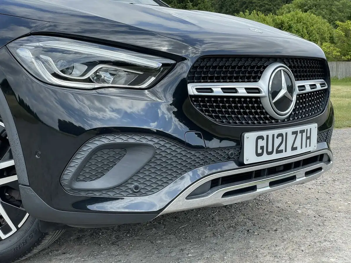 2021-mercedes-benz-gla-class-20d-gla-200d-sport-executive-big-8