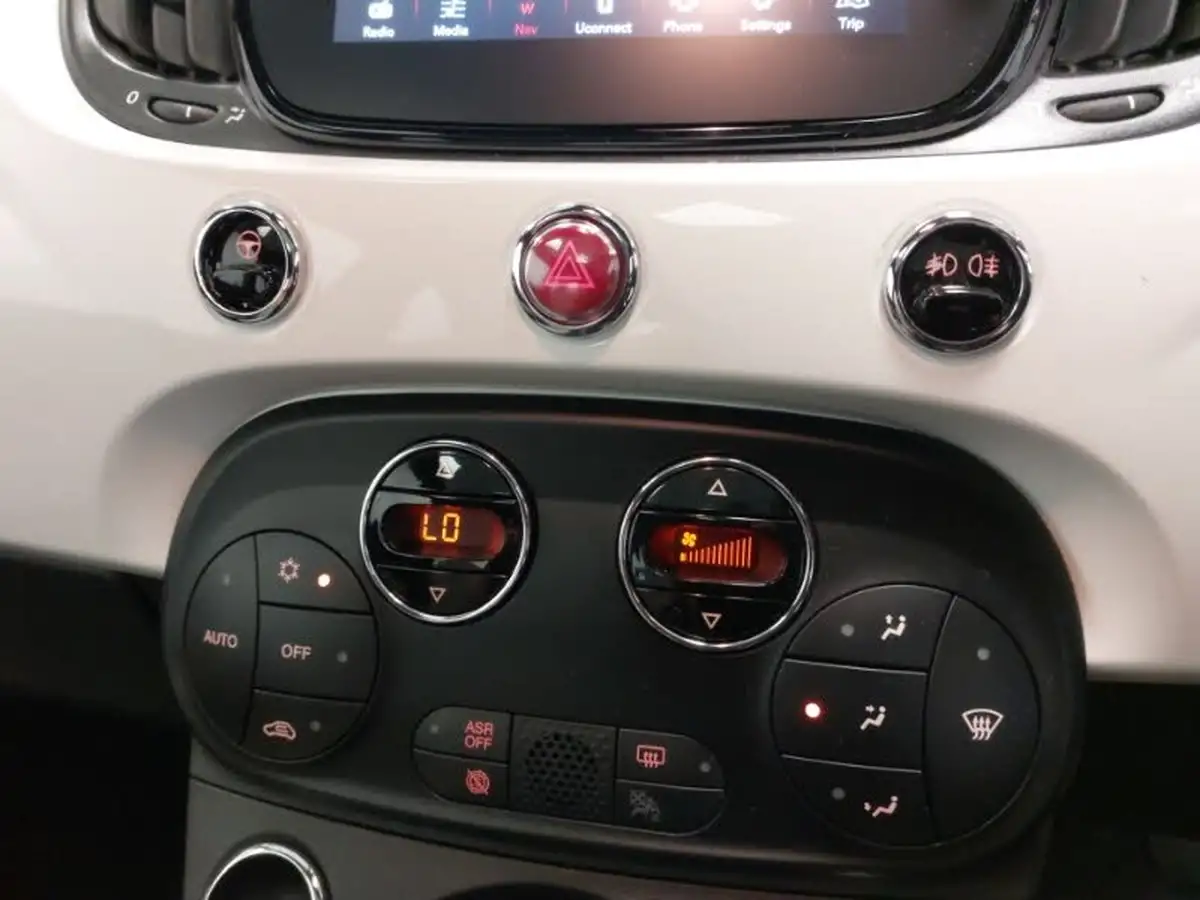 2022-fiat-500-10-dolcevita-big-16