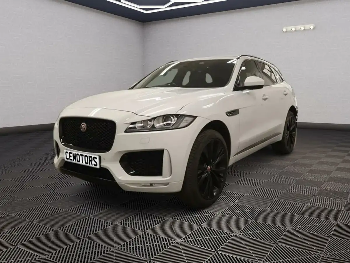 2020-jaguar-f-pace-20-i4d-chequered-flag-240ps-big-0