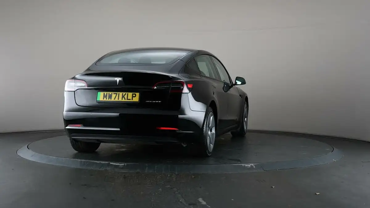 2021-tesla-model-3-e-long-range-awd-big-70