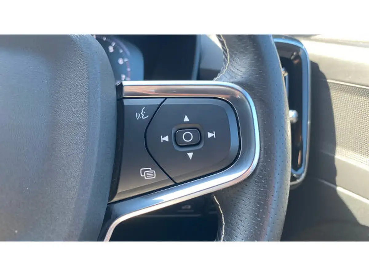 2021-volvo-xc40-20-b4-r-design-pro-194bhp-auto-big-18