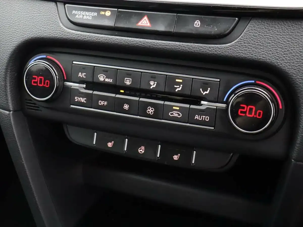 2021-kia-xceed-15-t-gdi-3-big-26