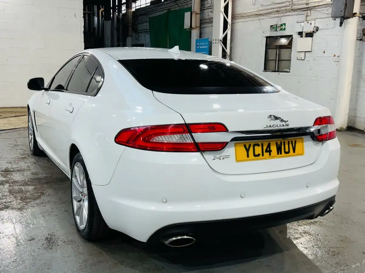 2014-jaguar-xf-30td-luxury-saloon-4d-big-5