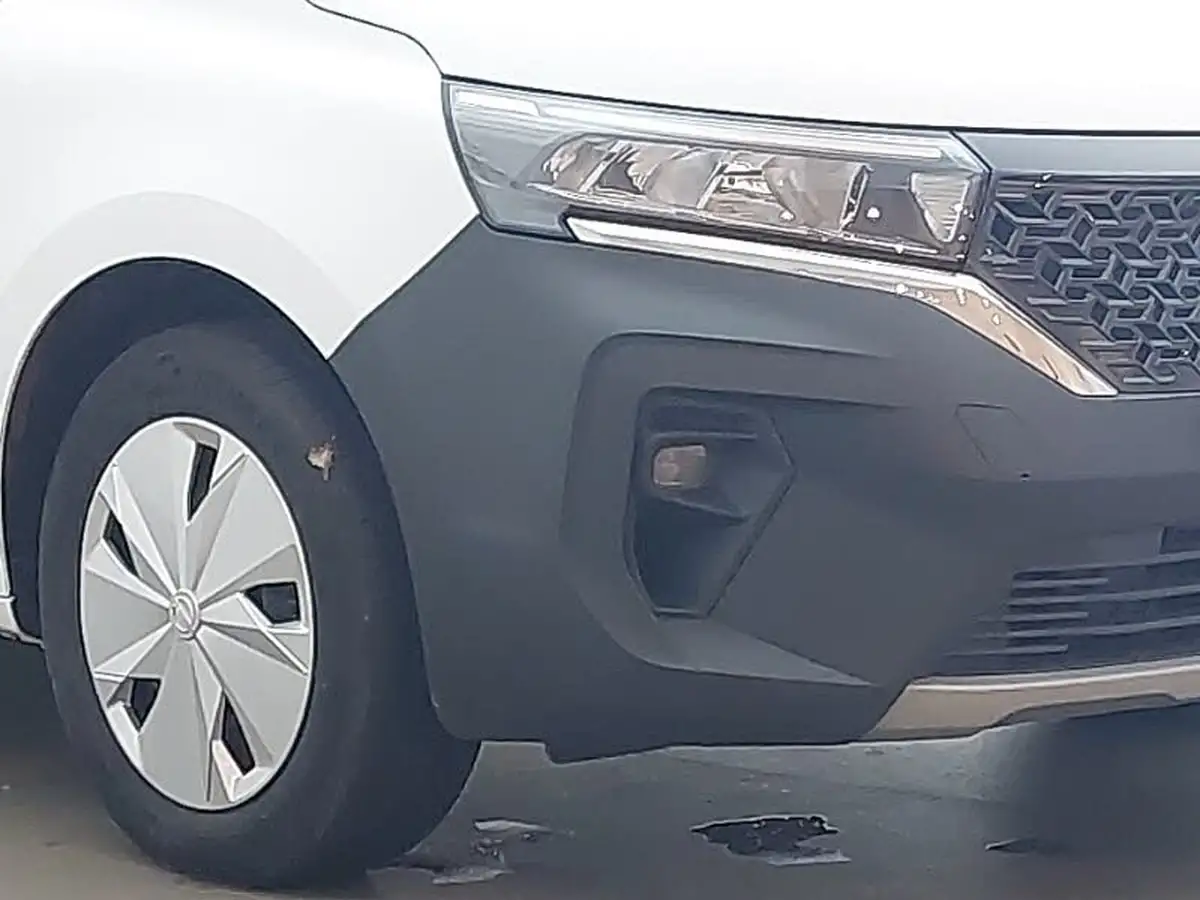 2023-nissan-townstar-e-45kwh-l1-acenta-big-8