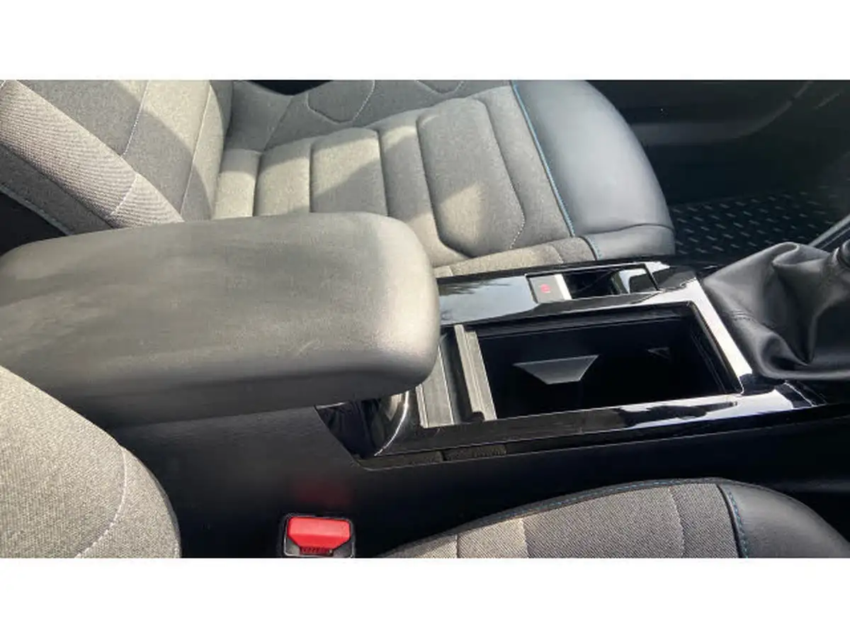 2021-citroen-c4-12-puretech-shine-130ps-big-37