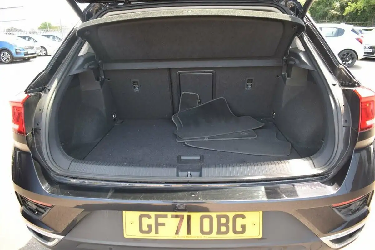 2021-volkswagen-t-roc-10-tsi-active-hatchback-5d-big-17
