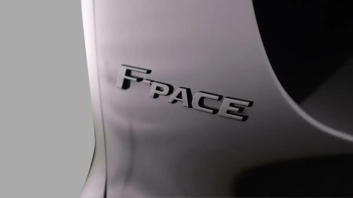 2022-jaguar-f-pace-20-p400e-r-dynamic-s-big-21