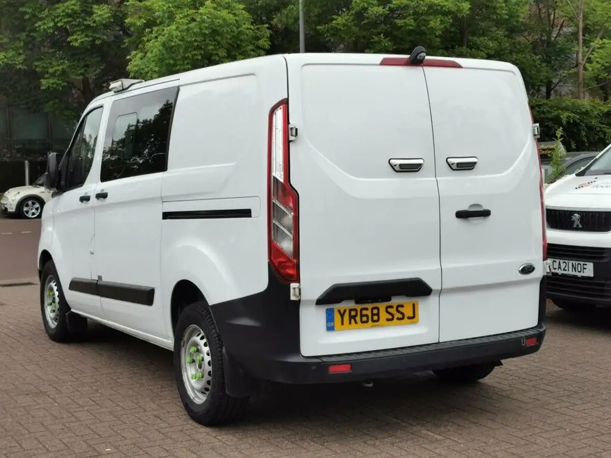 2018-ford-transit-custom-20tdci-320-l1h1-105pseu6-double-cab-in-van-big-3