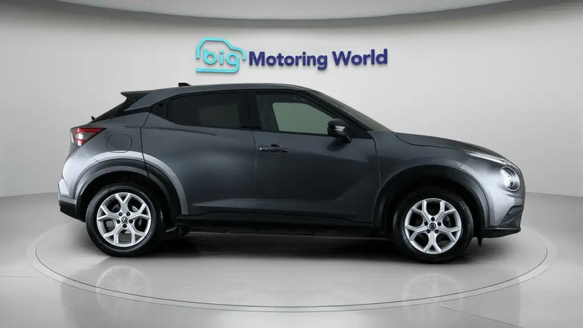 2021-nissan-juke-10-dig-t-n-connecta-big-7