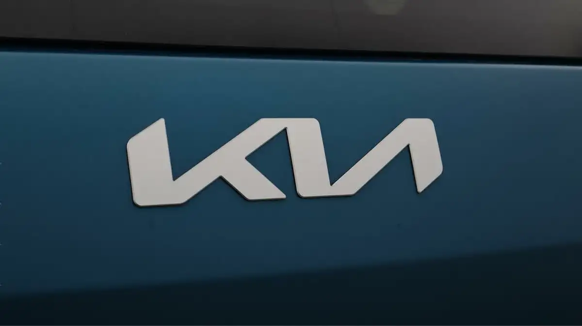 2025-kia-ev9-e-gt-line-s-7-big-24