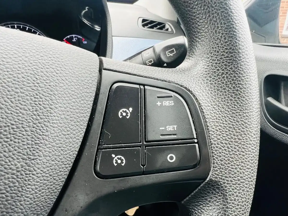 2015-hyundai-i10-10-se-big-53