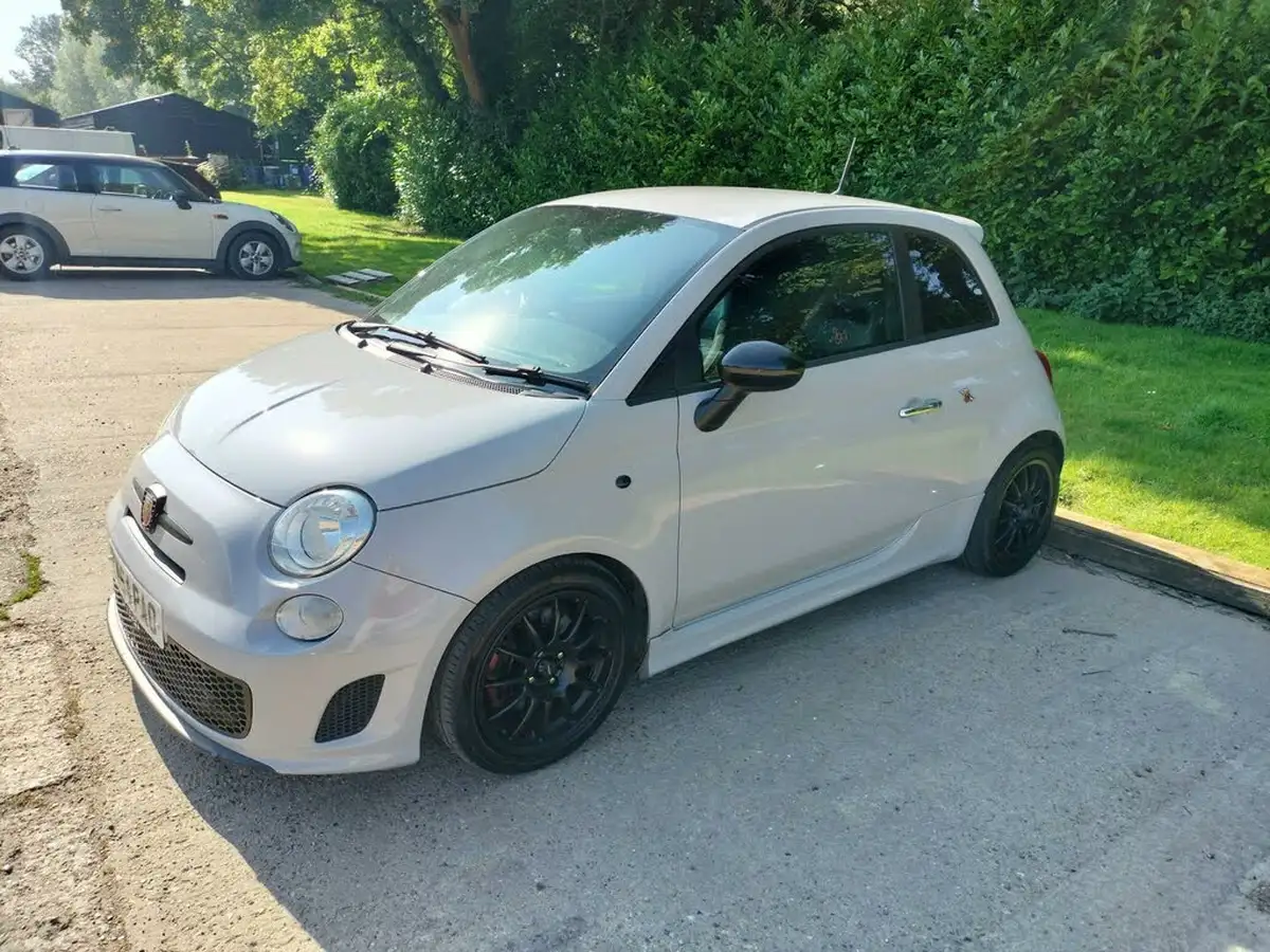 2015-fiat-500-14-abarth-t-jet-big-3