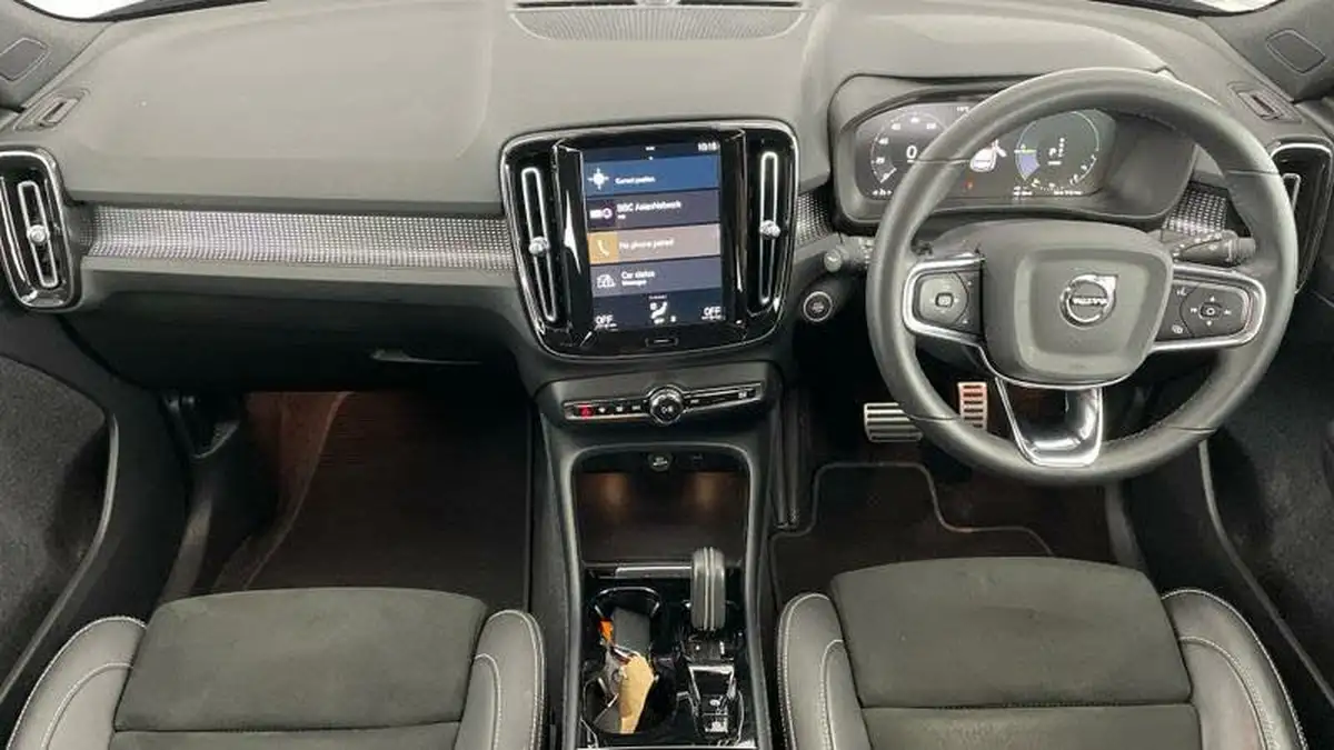 2022-volvo-xc40-15-t4-r-design-big-7