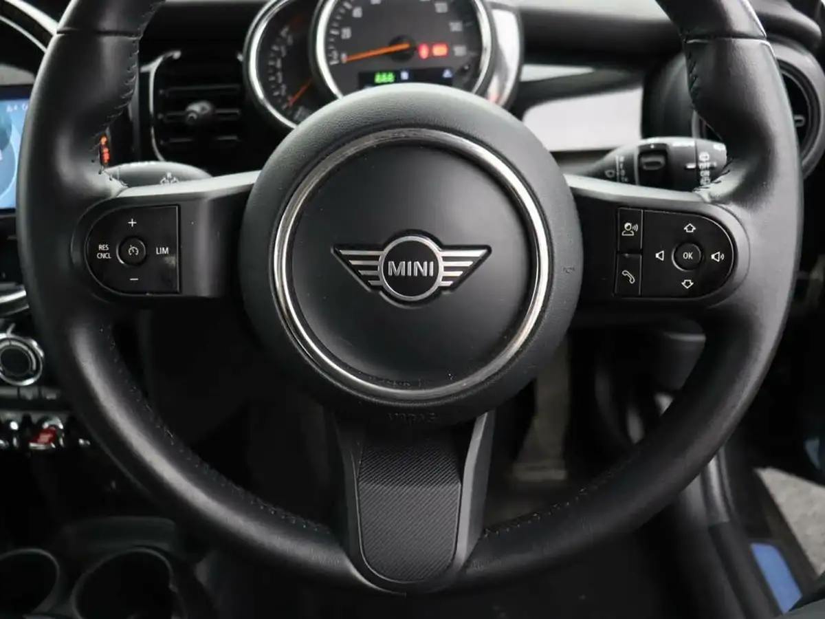 2022-mini-cooper-20-cooper-s-classic-hatchback-5d-big-35
