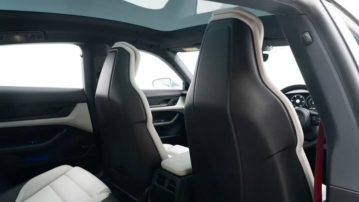 2021-porsche-taycan-e-4s-571ps-performance-battery-plus-big-14
