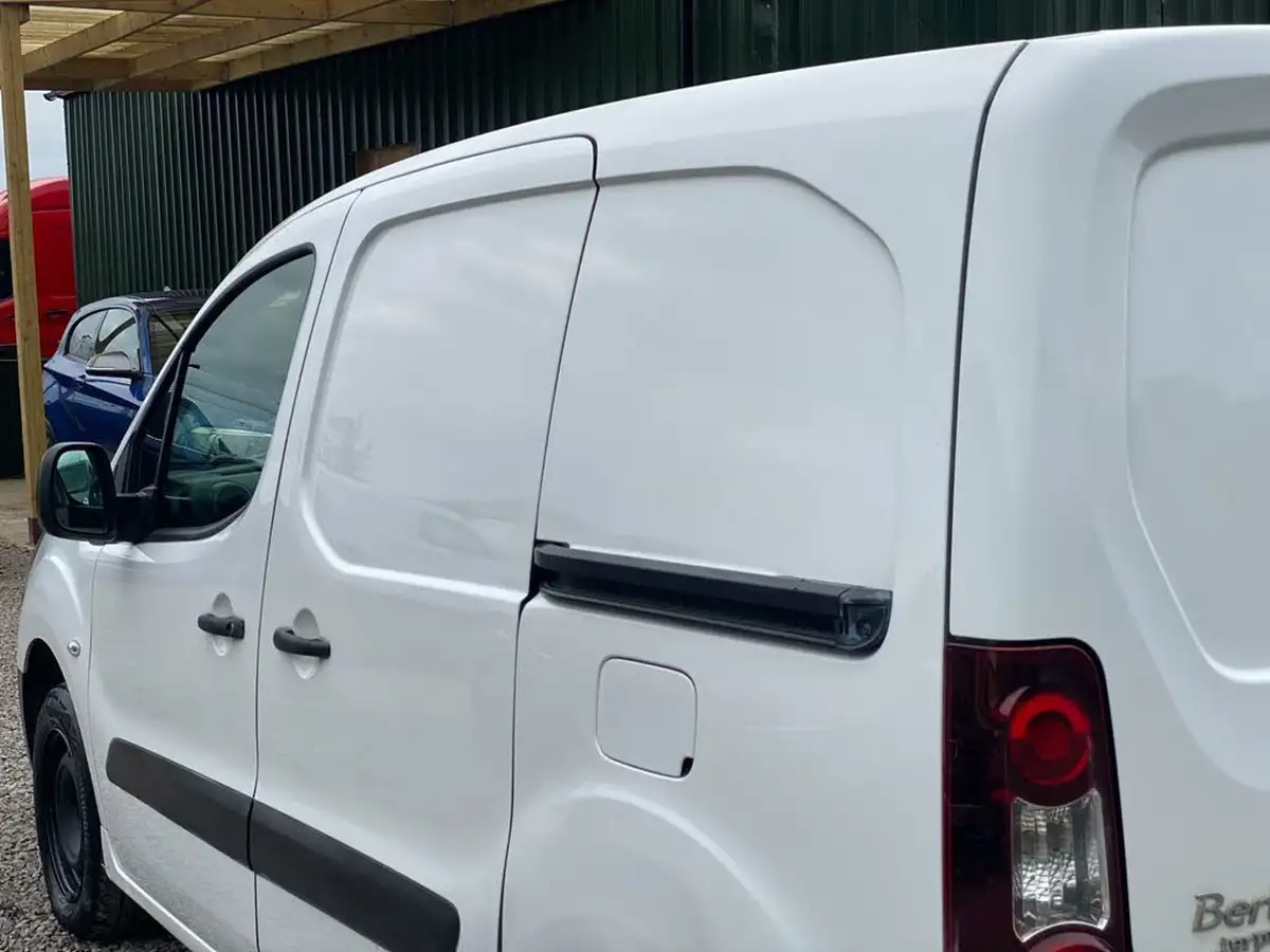 2018-citroen-berlingo-16td-l1625-enterprise-special-edition-panel-big-29