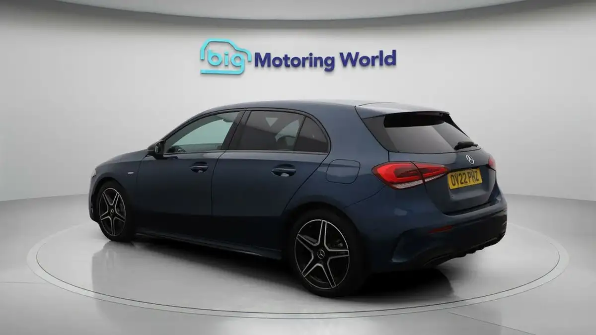 2022-mercedes-benz-a-class-13-a180-amg-line-executive-edition-hatchback-5d-7g-dct-big-5