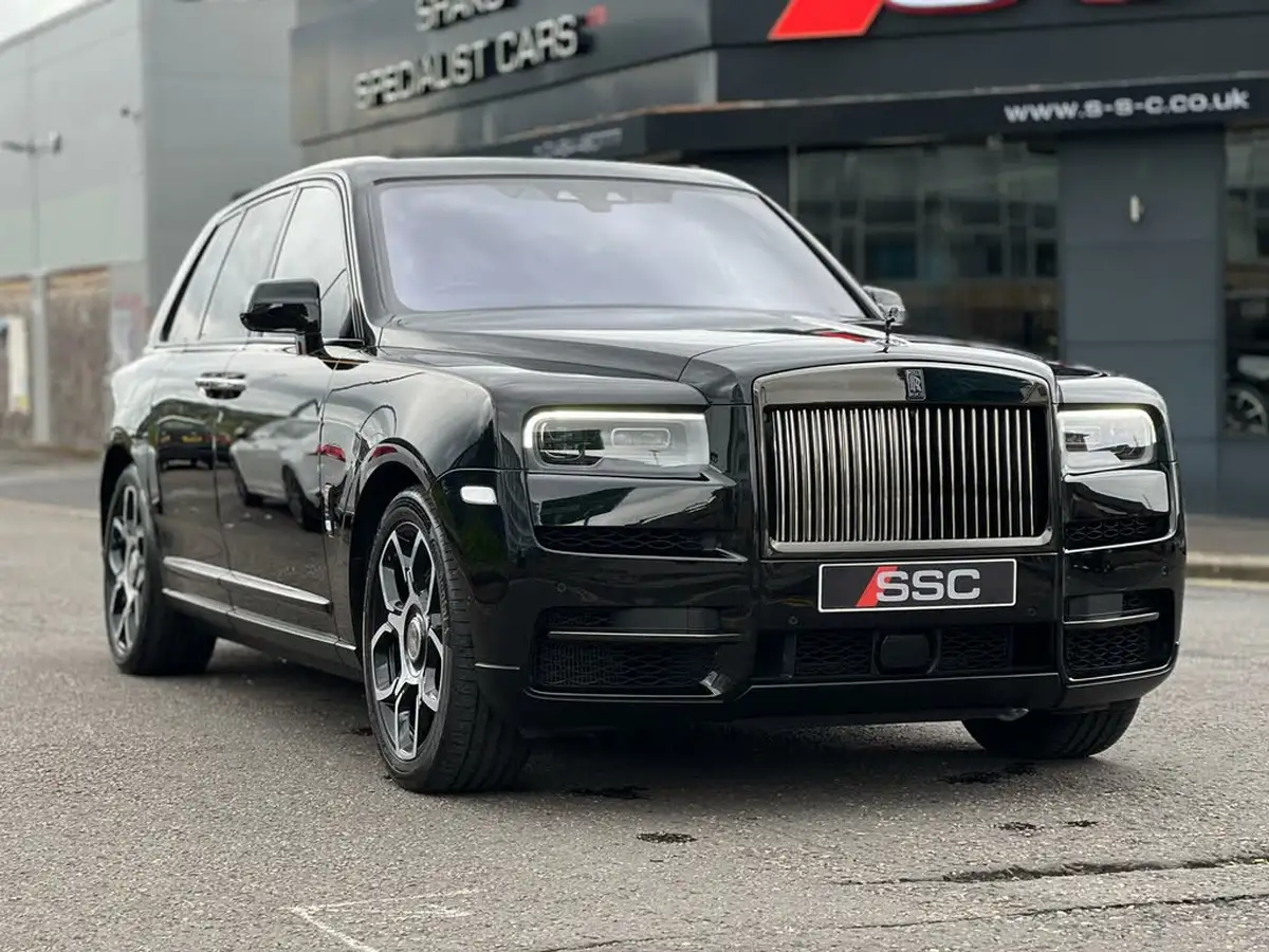 2020-rolls-royce-cullinan-675-black-badge-big-48