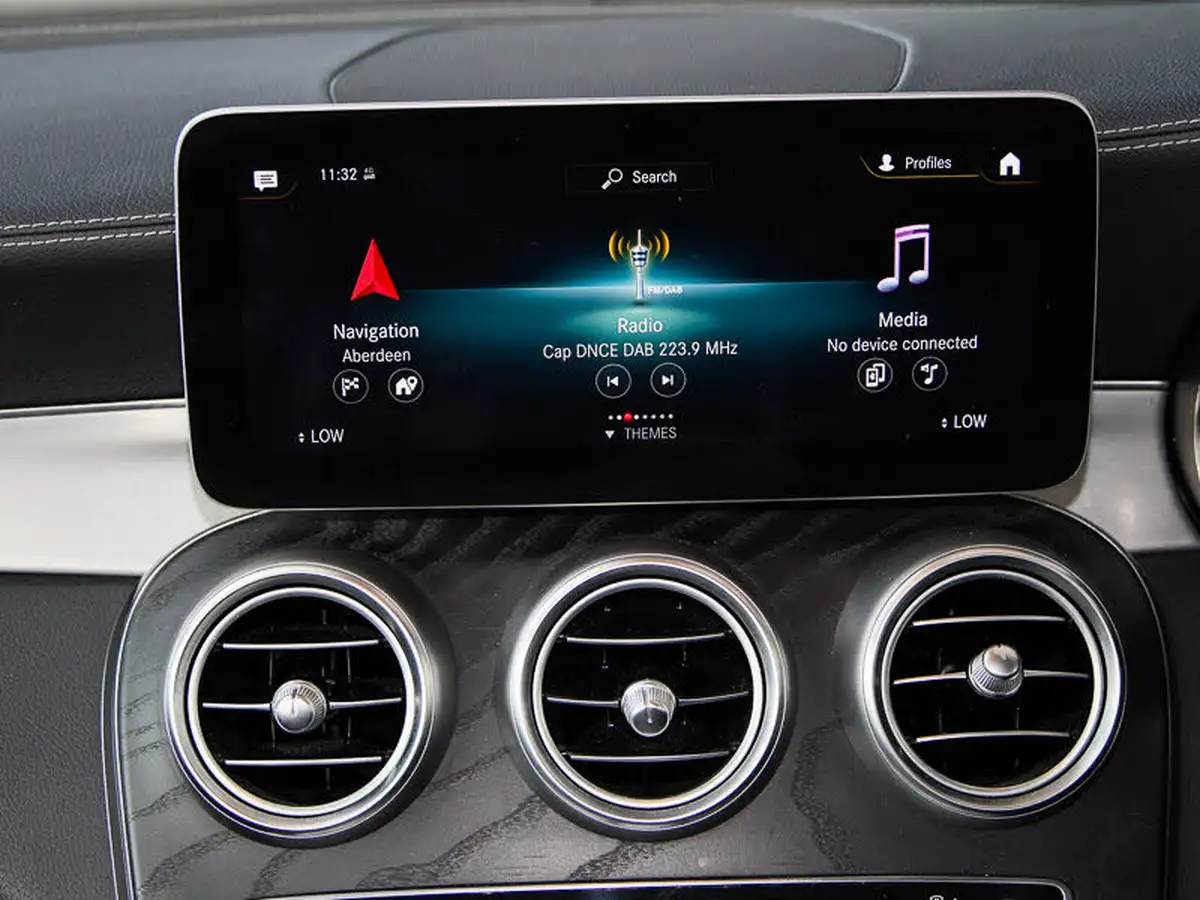 2022-mercedes-benz-glc-class-20d-glc300d-amg-line-premium-245ps-station-wagon-5d-1950cc-big-17