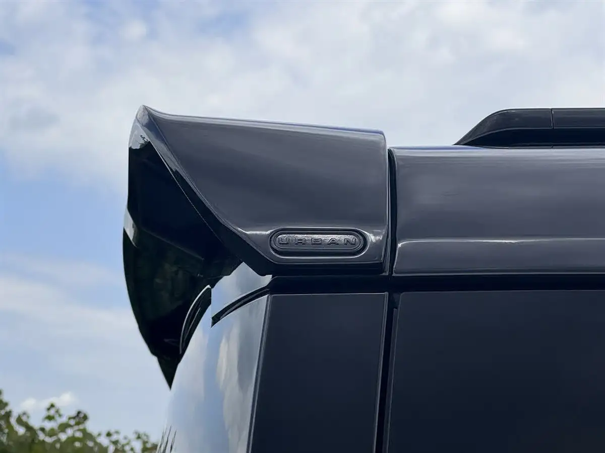 2023-land-rover-110-defender-30-d300-x-dynamic-hse-big-27