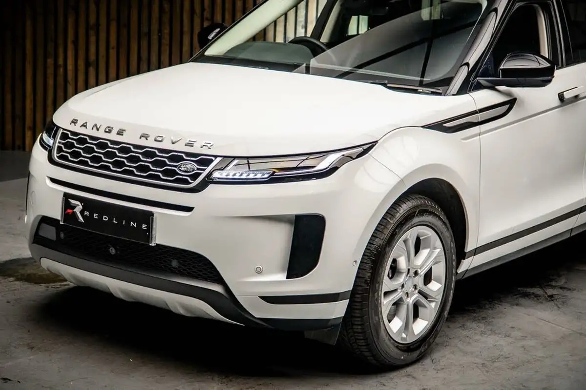2021-land-rover-range-rover-evoque-15-p300e-s-big-14