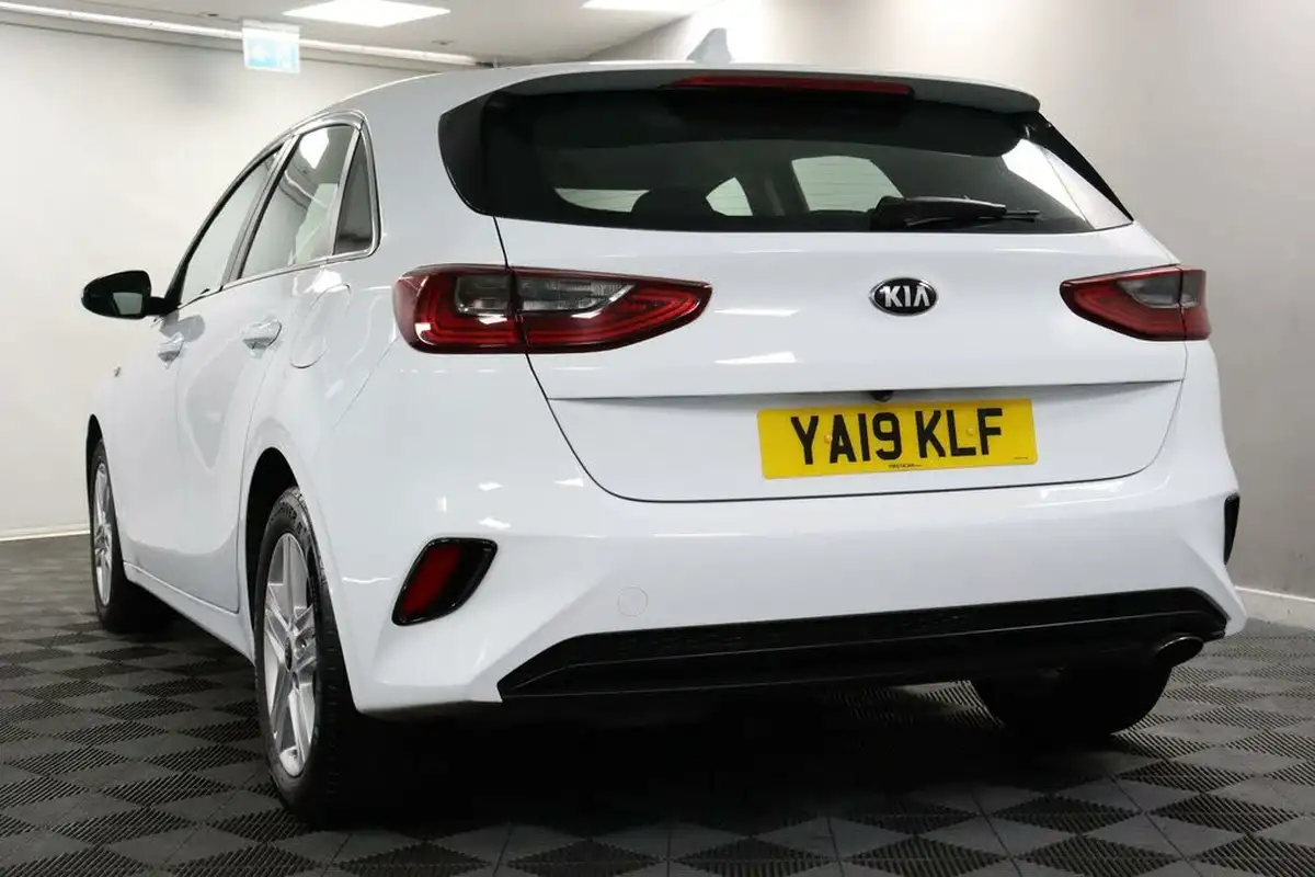 2019-kia-ceed-16crdi-2-eco-hatchback-big-28