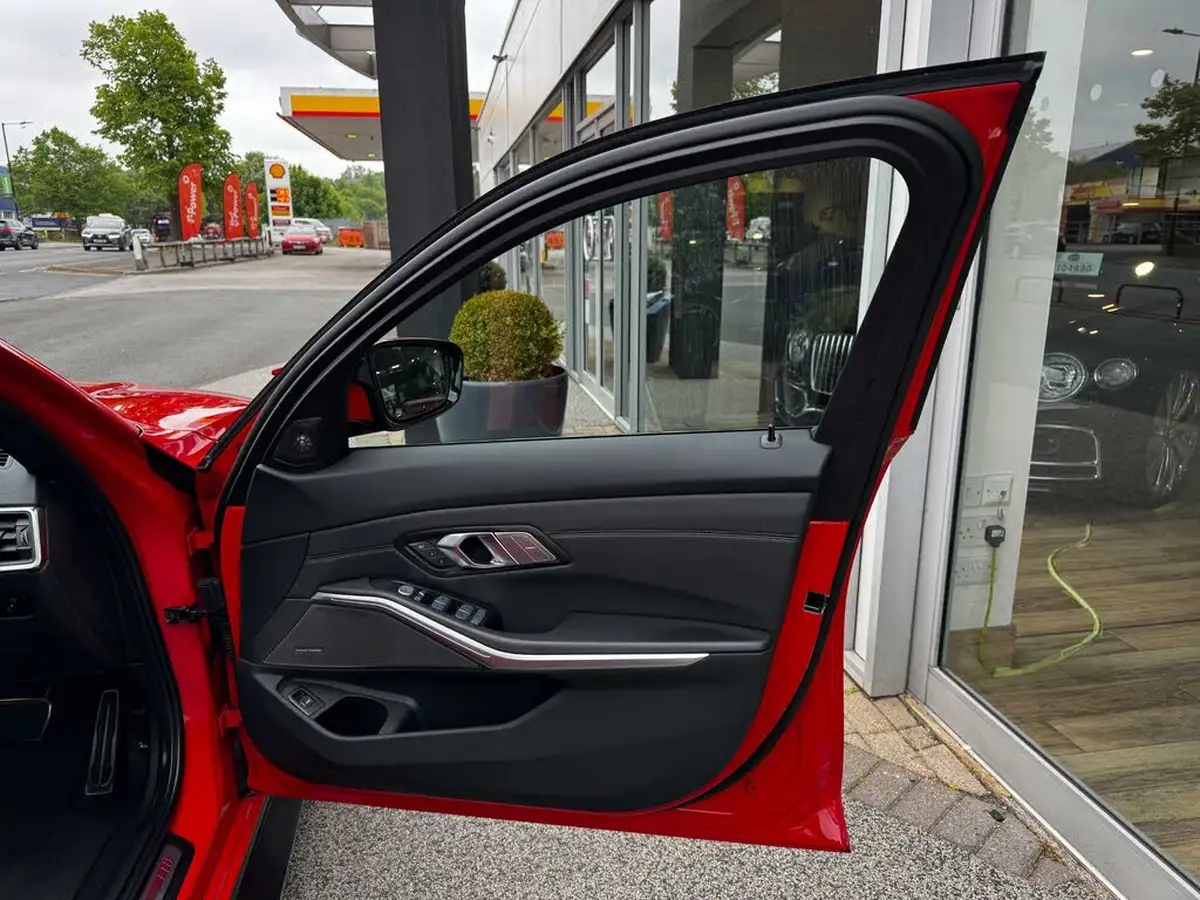 2023-bmw-3-series-30-m3-competition-xdrive-touring-5d-big-56