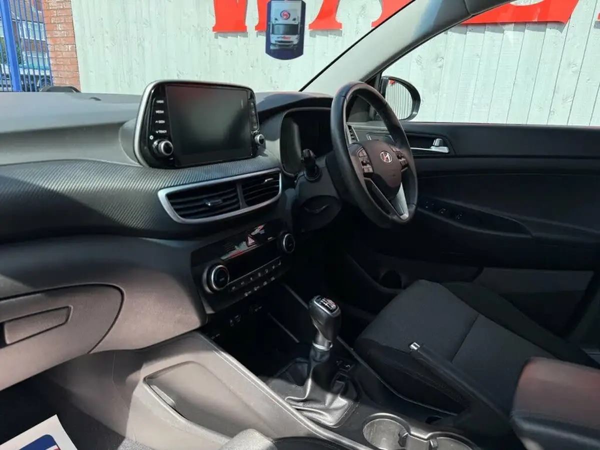 2018-hyundai-tucson-16-gdi-se-nav-big-35