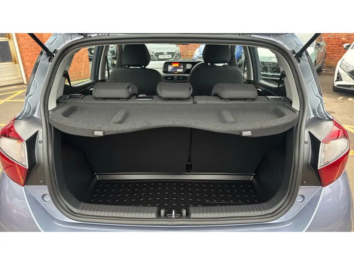 2025-hyundai-i10-12-advance-79ps-auto-big-3