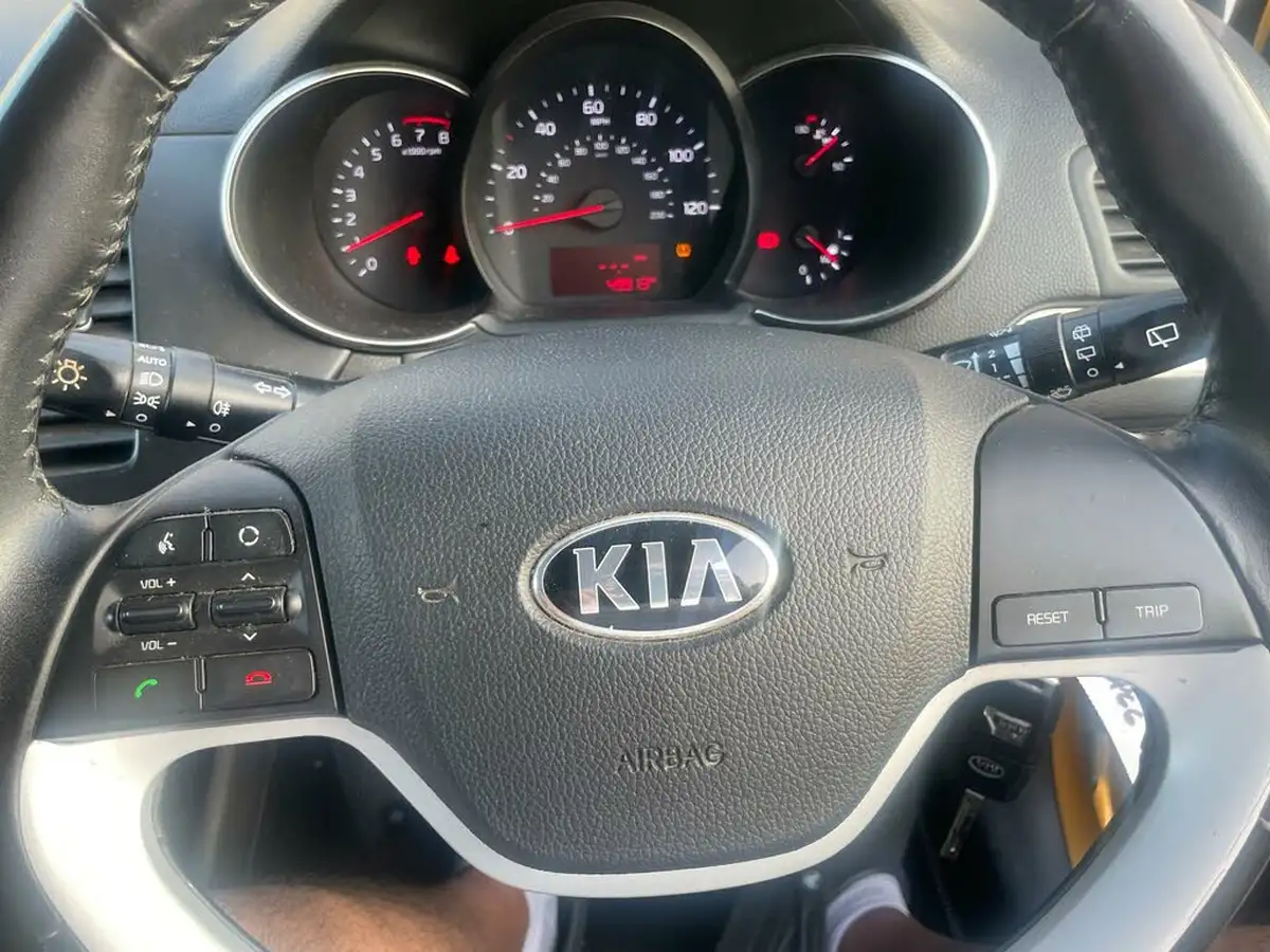 2016-kia-picanto-10-sr7-3d-big-30