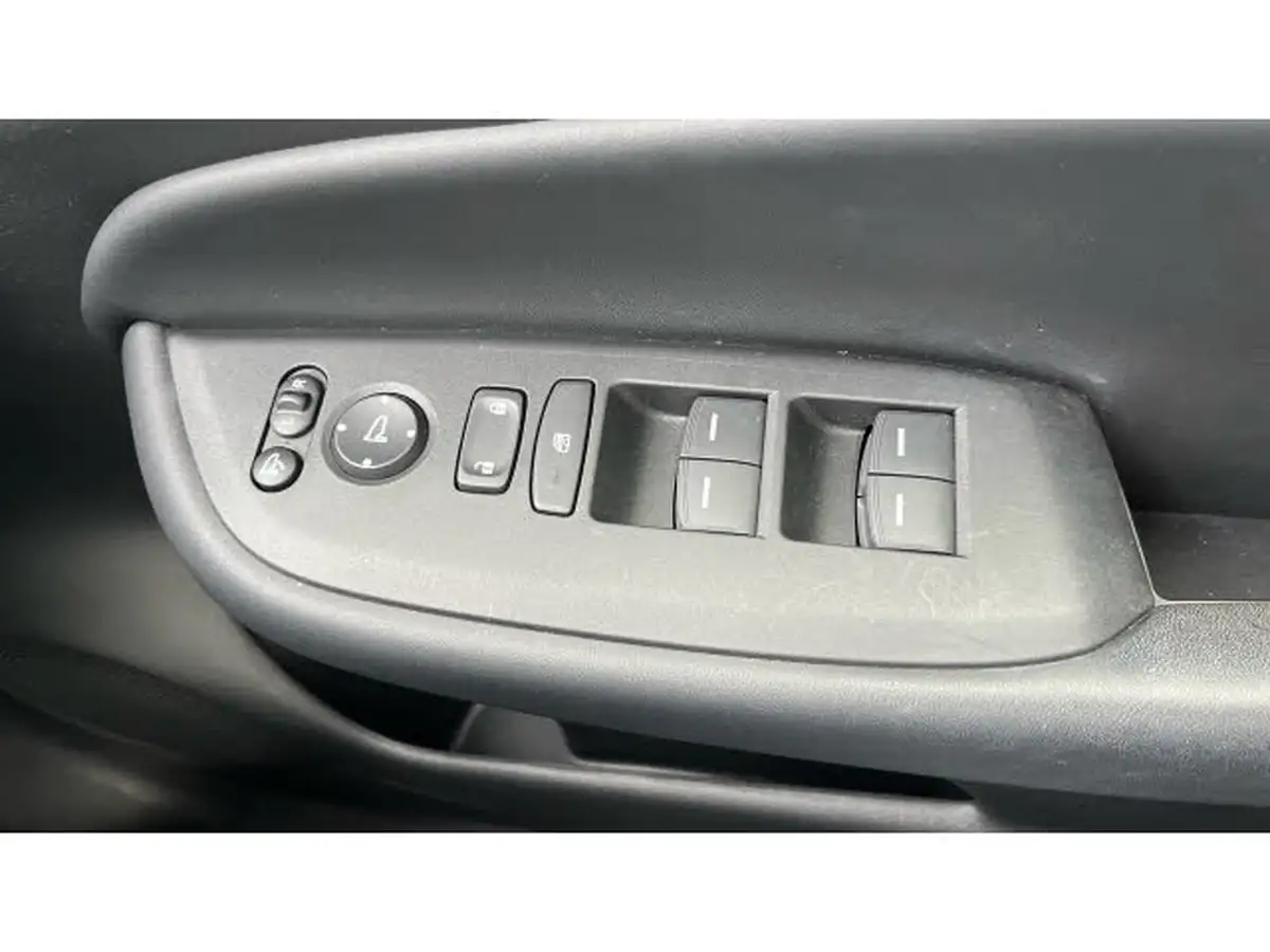 2022-honda-jazz-15-i-mmd-ex-107ps-big-27